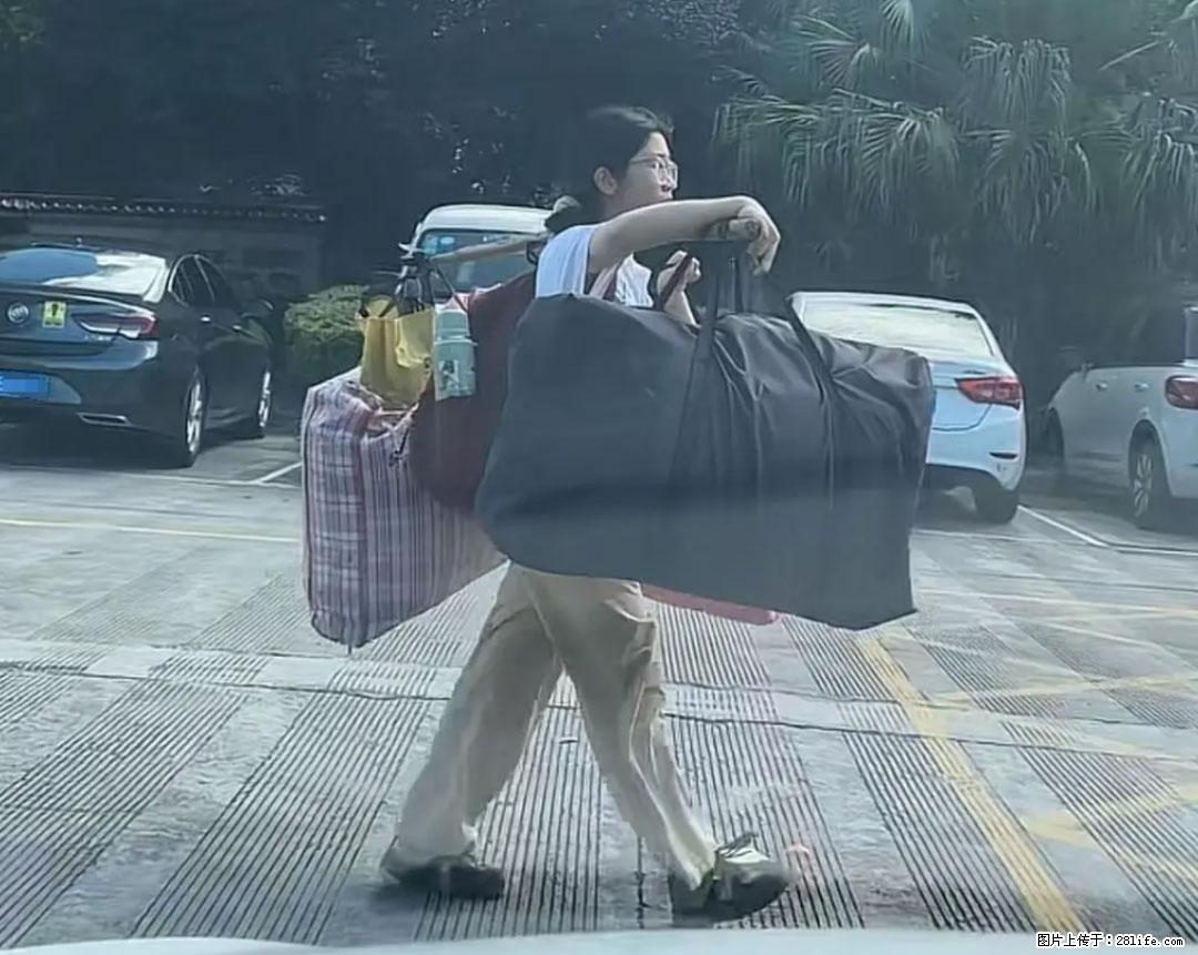 全网追的“扁担女孩”,找了一份暑假工,时薪12元 - 开封生活资讯 - 开封28生活网 kaifeng.28life.com